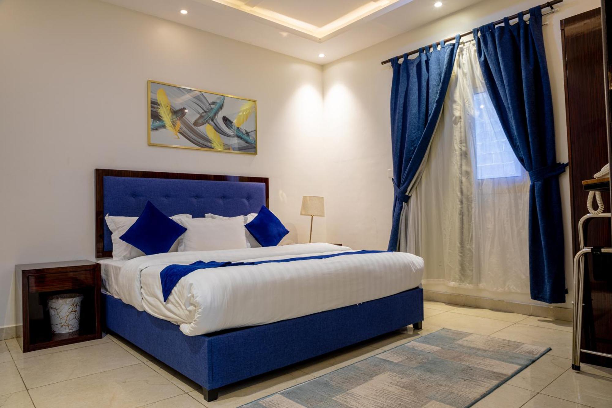 Suits Hotel تشغيل مؤسسه سويت لتشغيل الفنادق Jeddah Exterior photo